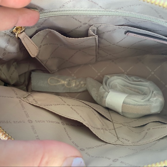 NWOT AUTHENTIC MICHAEL KORS PURSE/WALLET COMBO - Picture 2 of 8